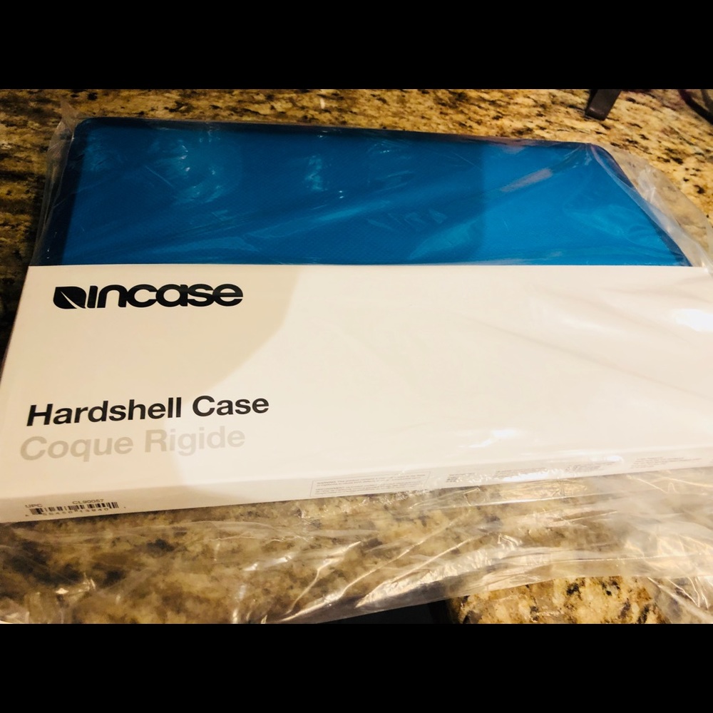 Incase Hardshell Case